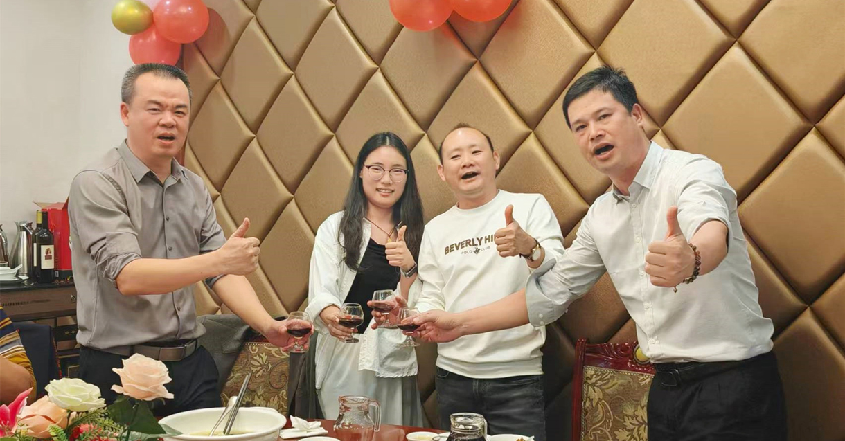 美好时光:j9.com冬季员工生日会