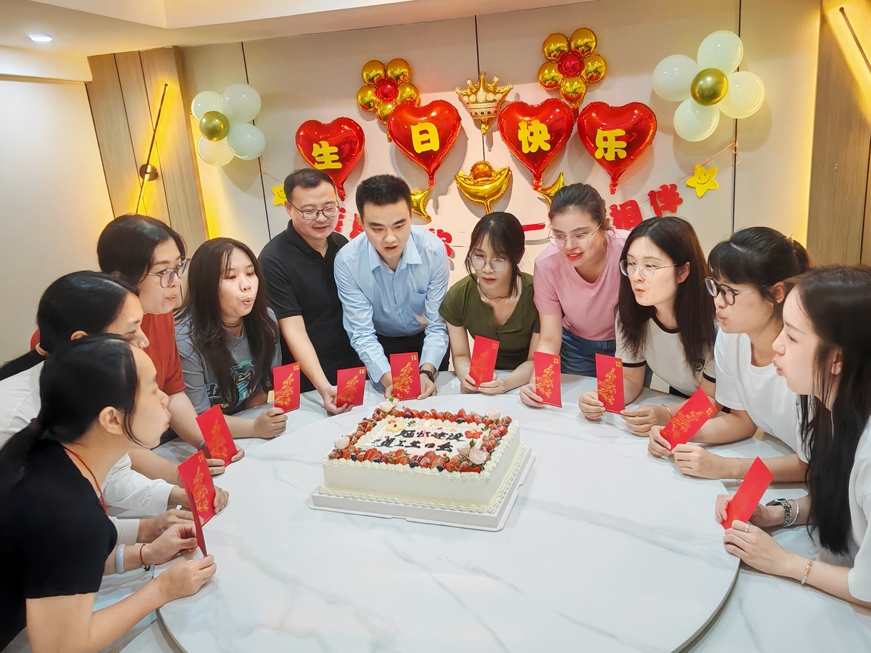 「情暖生辰,集体共庆」j9.com建设生日会暖心回顾